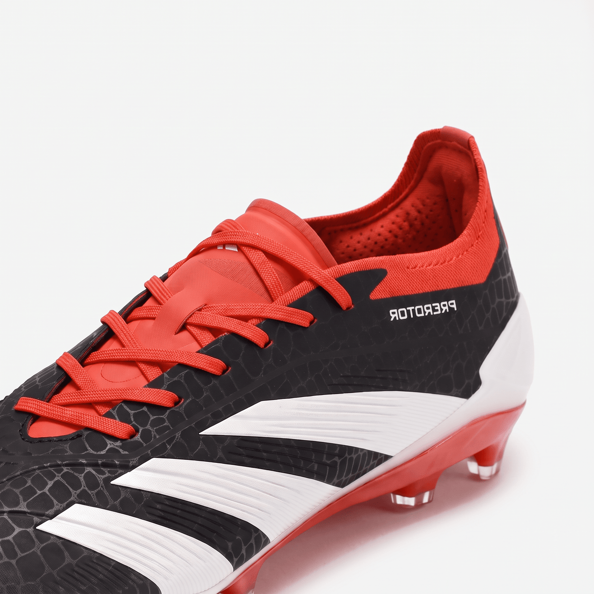 Predator 24 FG Black / White / Solar Red