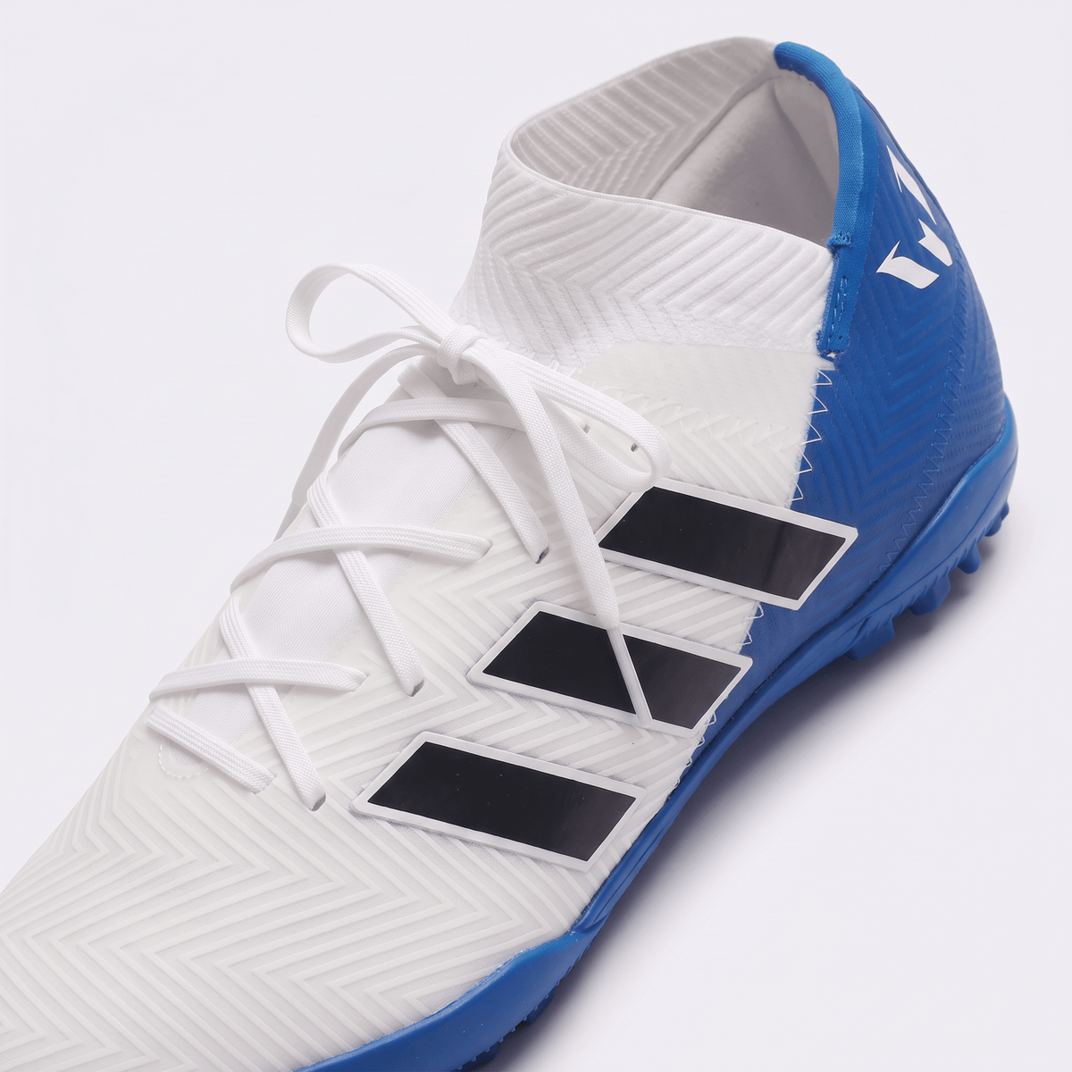Nemeziz Messi 18.3 TF Cloud White / Core Black / Football Blue