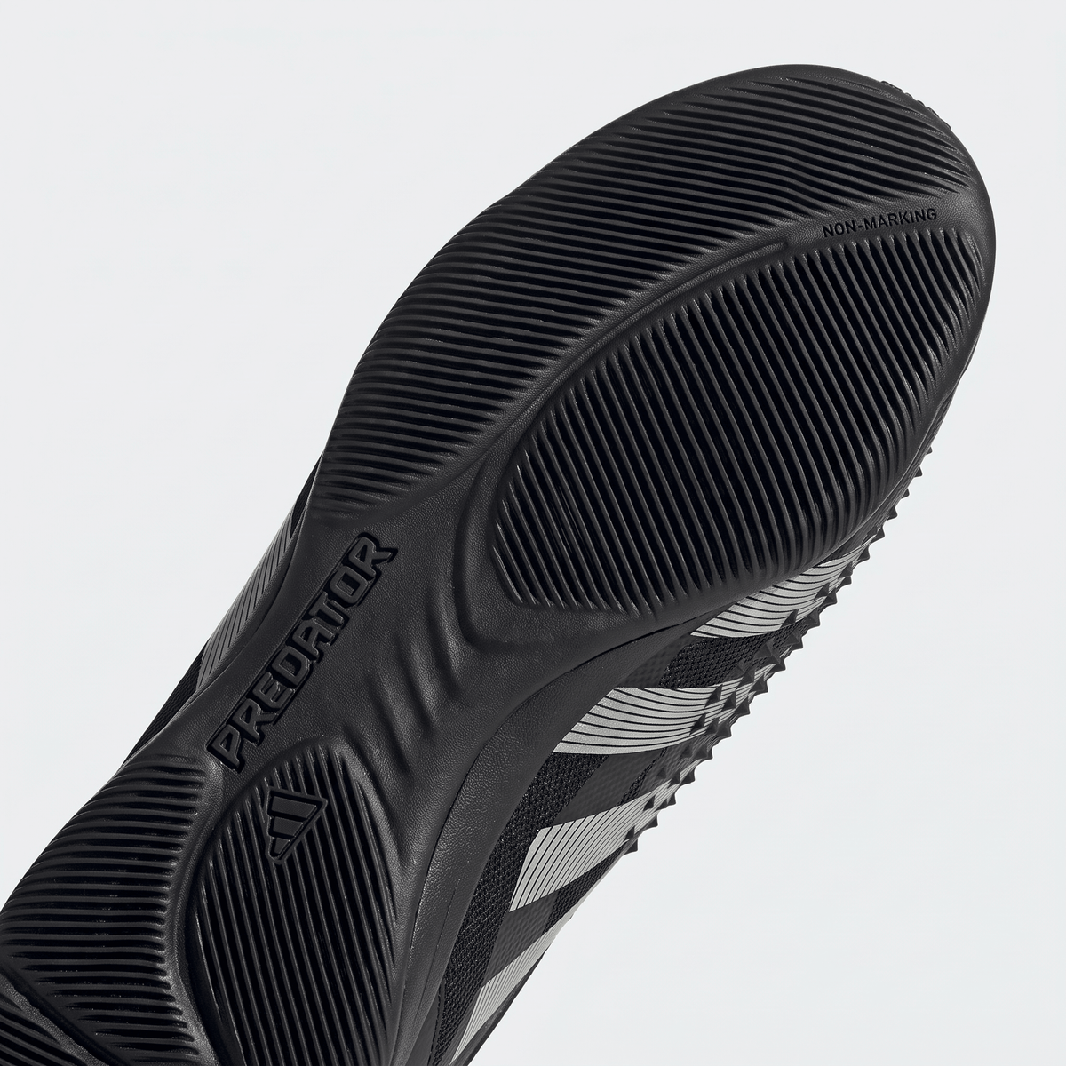 Predator 24 League IN Core Black / Carbon / Grey Six