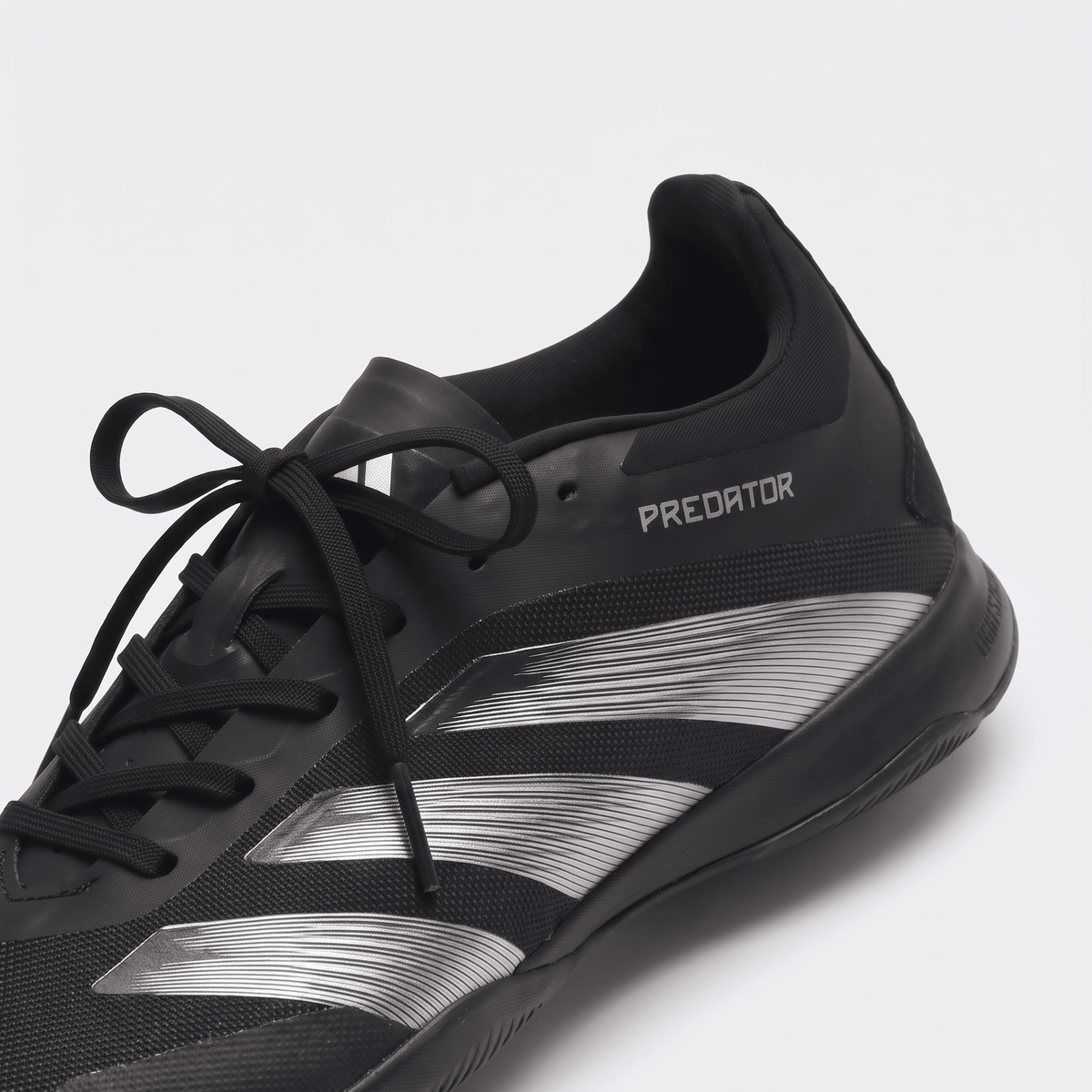 Predator 24 League IN Core Black / Carbon / Grey Six
