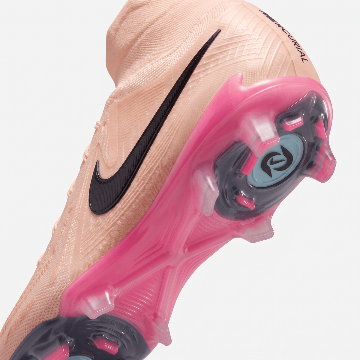 Phantom Luna II FG Crimson Tint / Pink Blast / Black