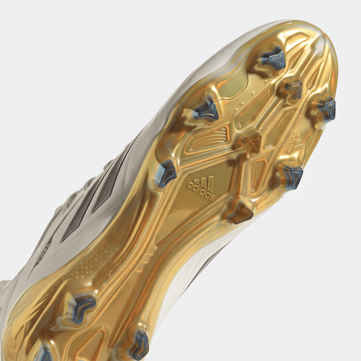 Copa Pure 3 FG Footwear White / Core Black / Gold Metallic