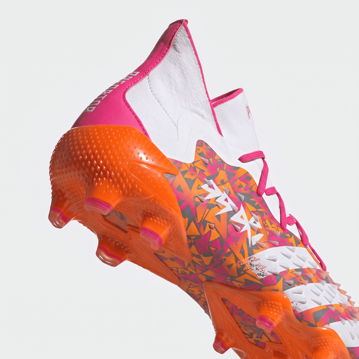 Predator Freak.1 FG Cloud White / Solar Orange / Shock Pink