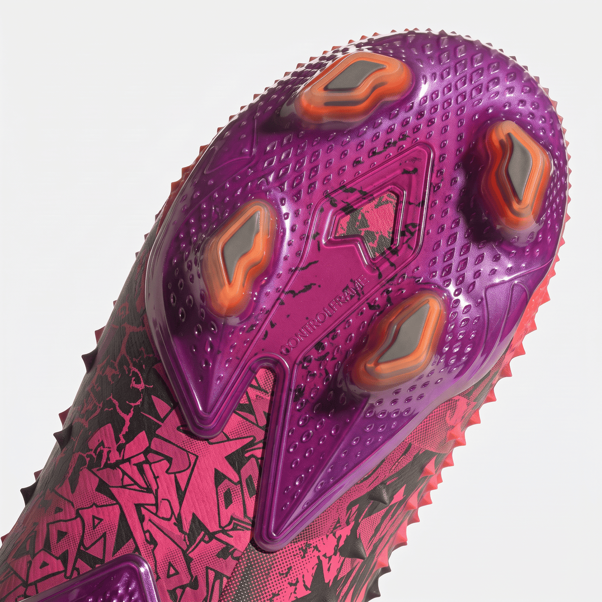Predator Freak.1 Low FG Core Black / Cloud White / Shock Pink / Purple Rush