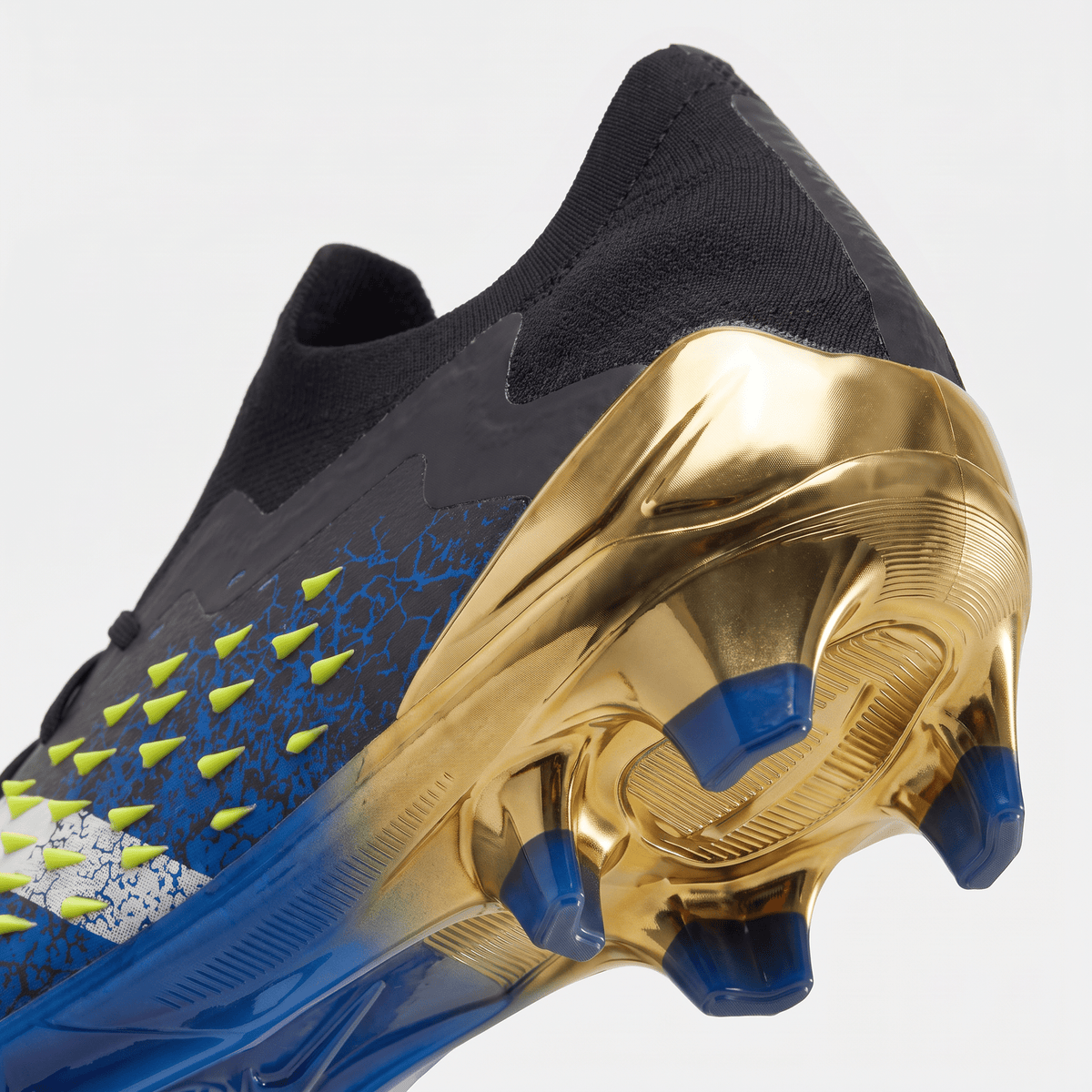 Predator Freak.1 Low FG Core Black / Cloud White / Royal Blue / Solar Yellow