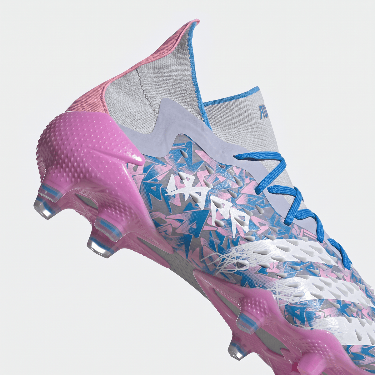 Predator Freak.1 FG Footwear White / Blue / Shock Pink