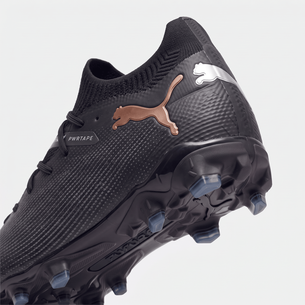 Future 7 Ultimate FG/AG Black