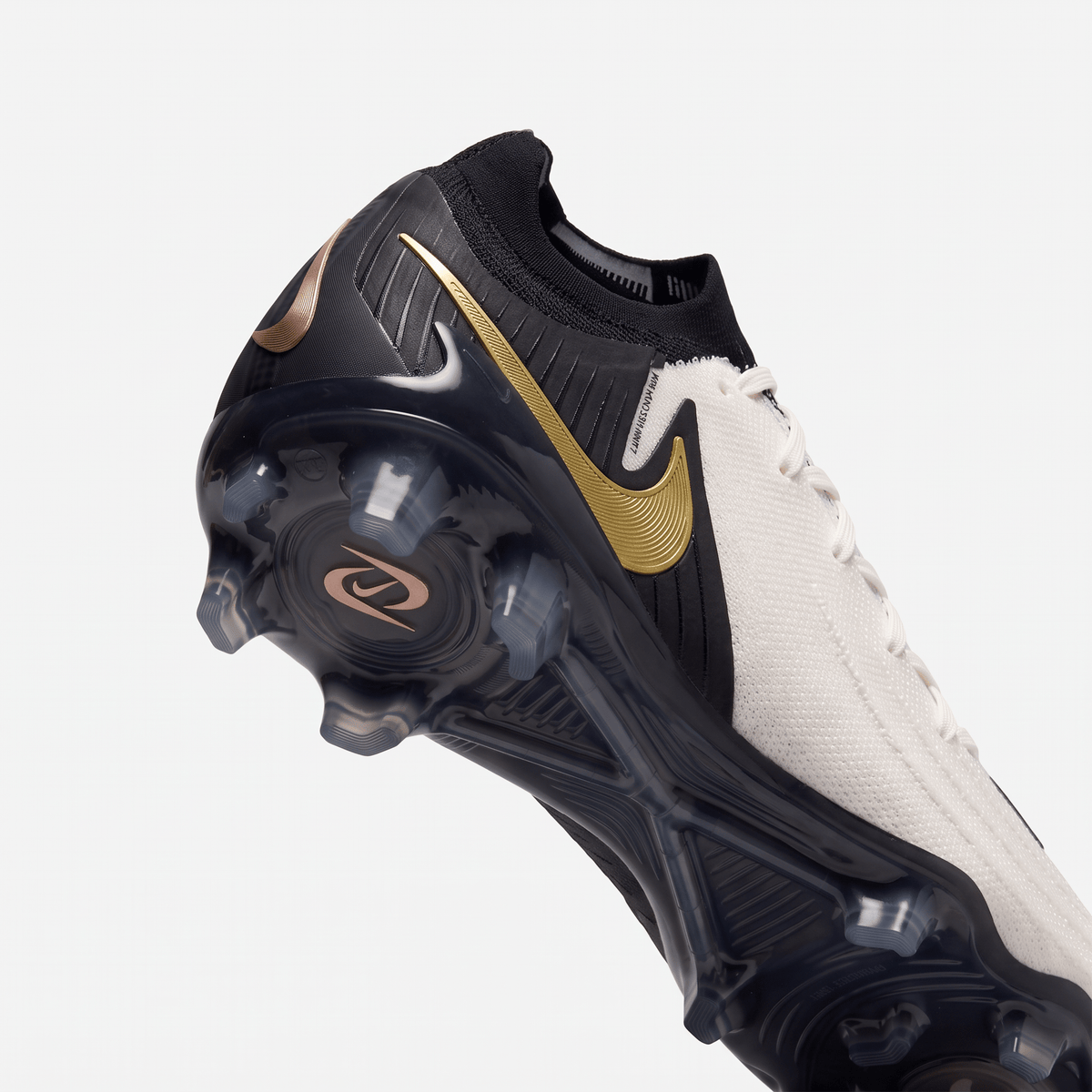 Phantom GX 2 FG White / Black / Metallic Gold Coin