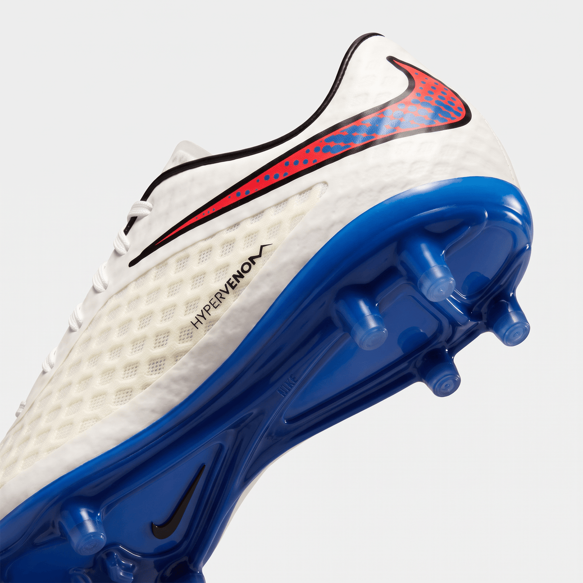 Hypervenom Phantom FG White / Blue Lagoon / Total Crimson / Black