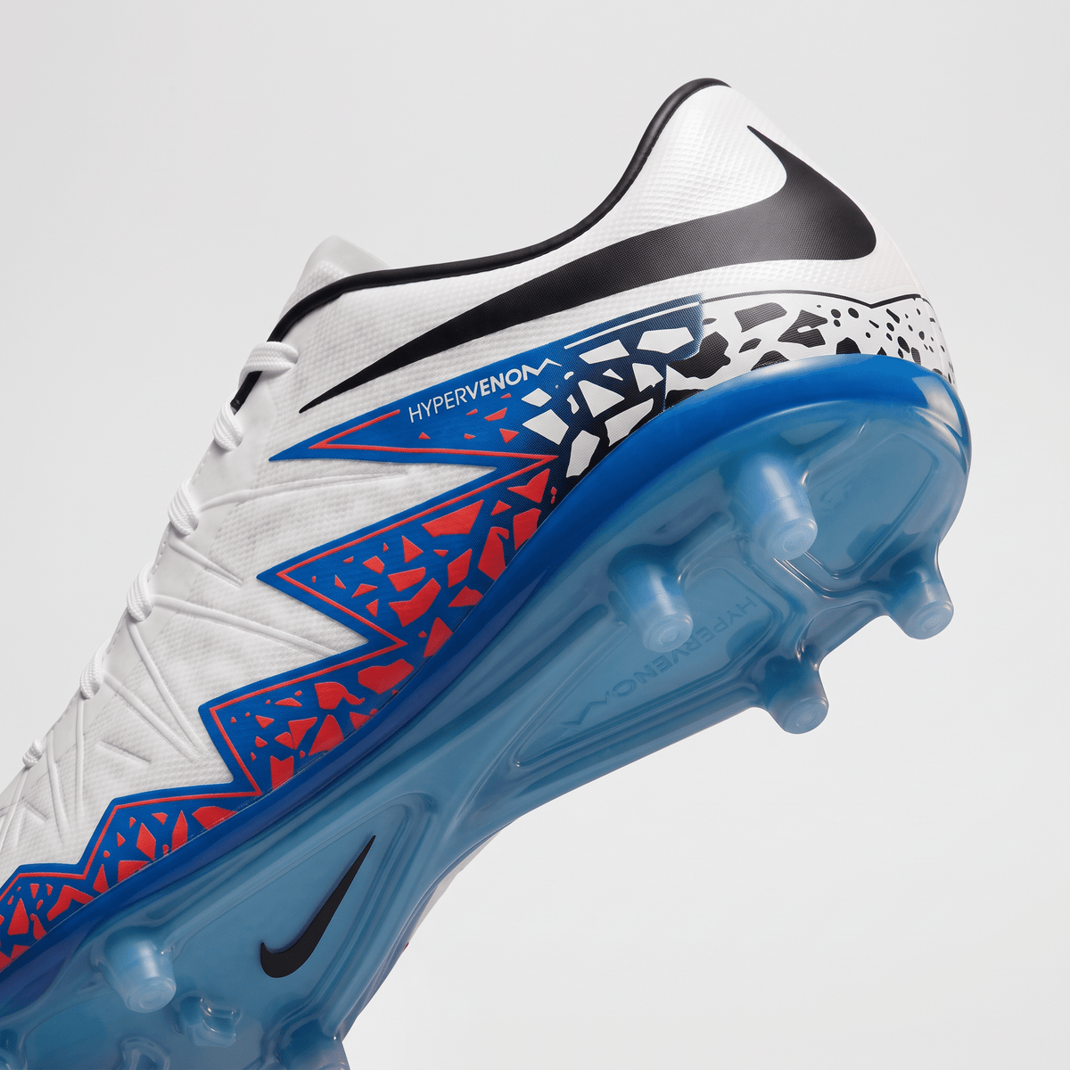 Hypervenom Phantom I FG White / Blue Lagoon / Crimson / Black