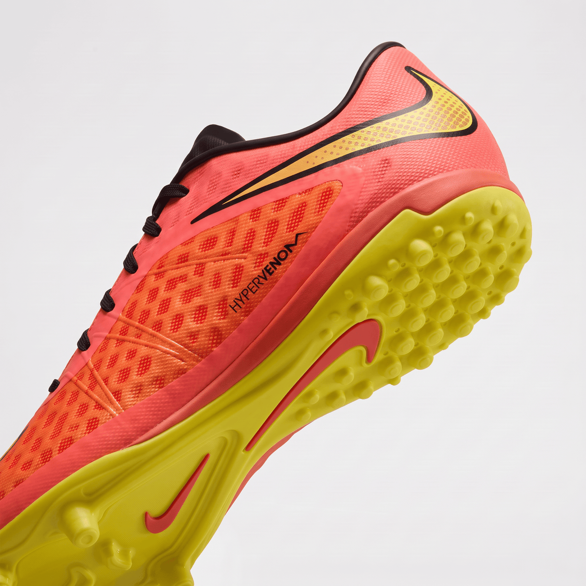 Hypervenom Phelon TF Hyper Punch / Black / Volt