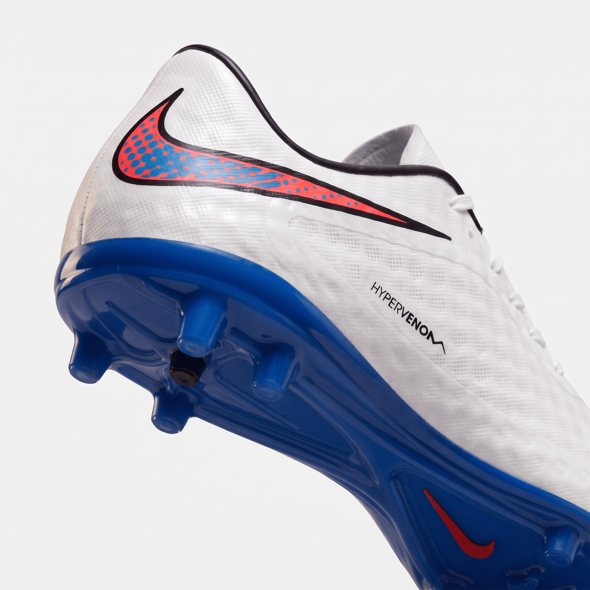 Hypervenom Phantom FG White / Blue Lagoon / Total Crimson / Black