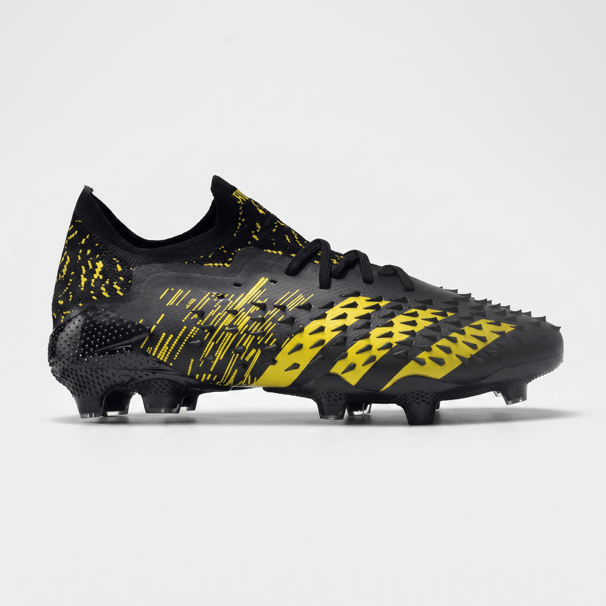Predator Freak.1 Low FG Core Black / Team Solar Yellow