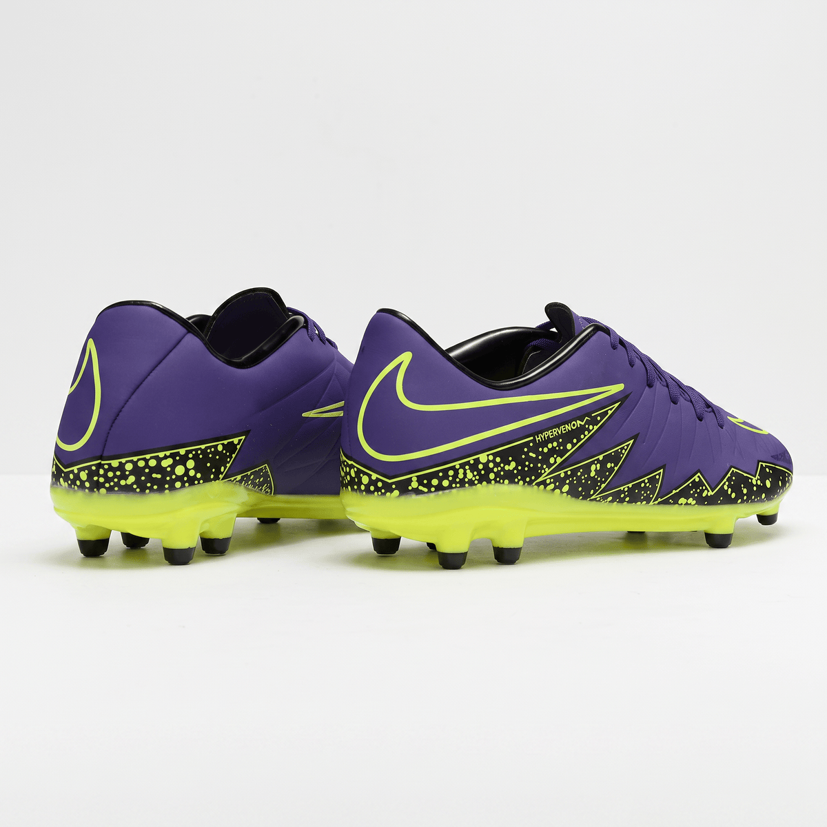 Hypervenom Phinish II FG Hyper Grape / Black / Volt