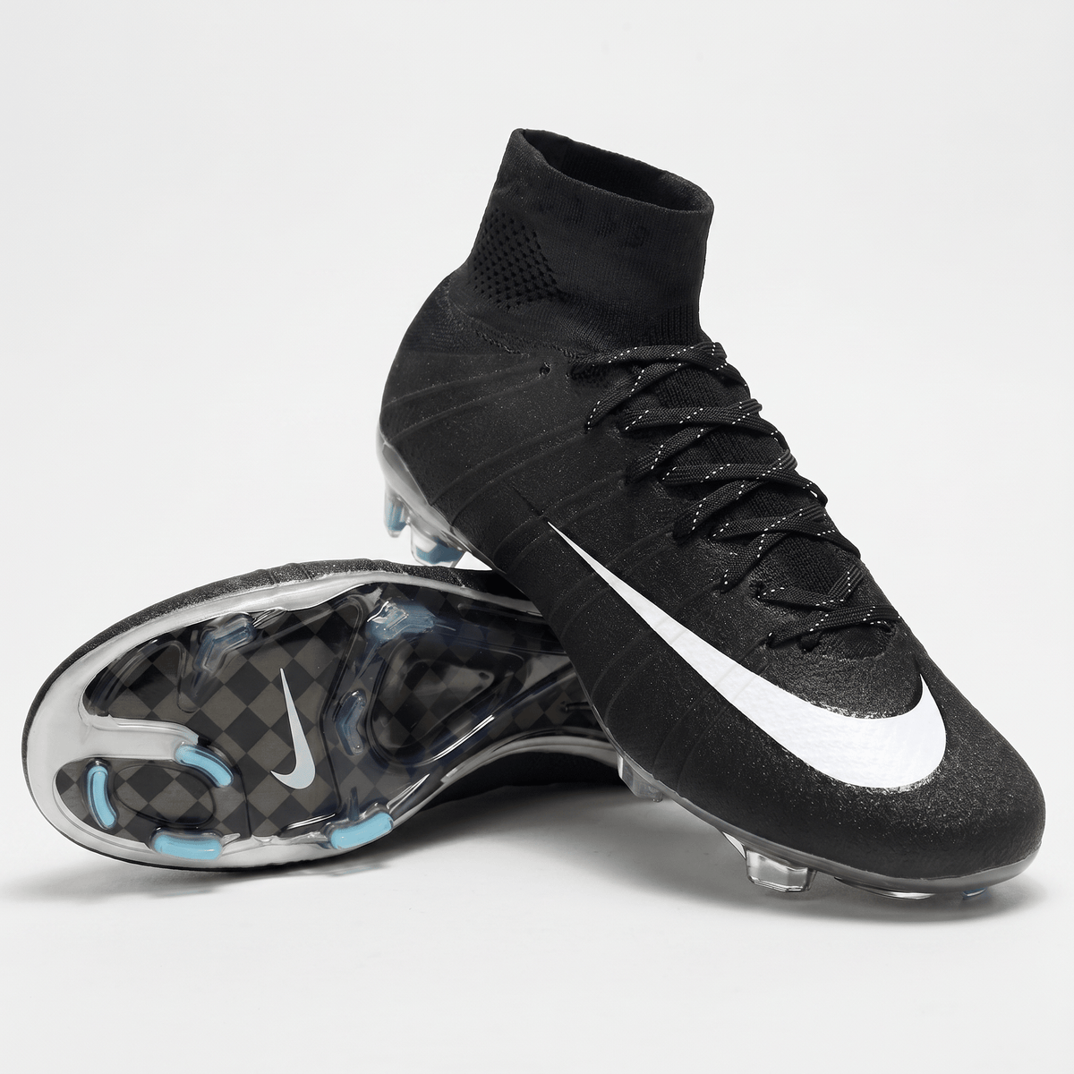 Mercurial Superfly IV FG Black / White