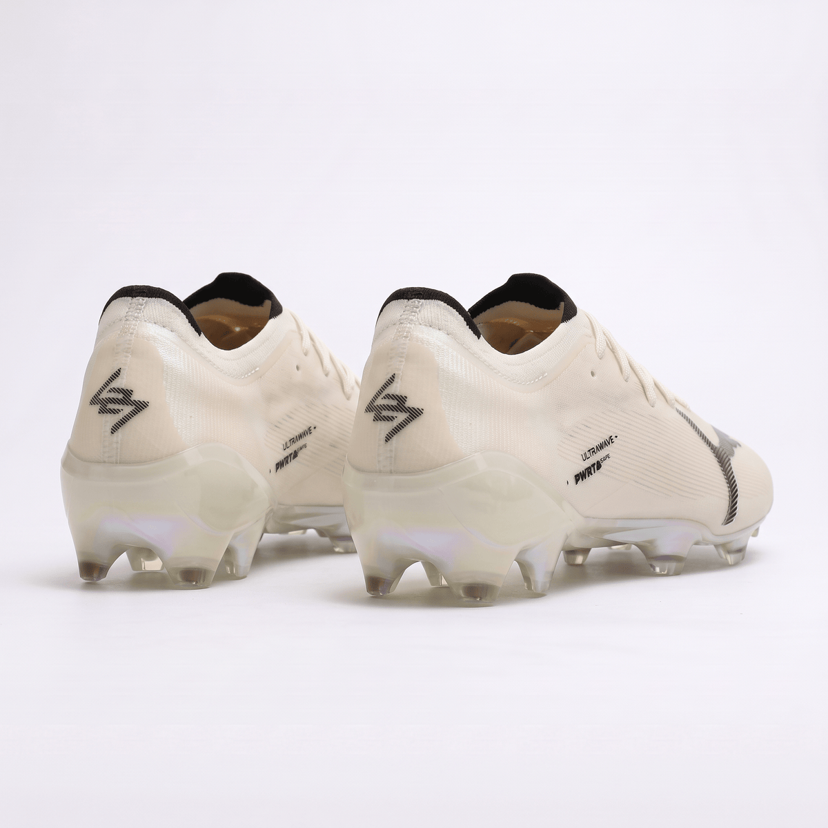 ULTRA NITRO 7 ULTIMATE FG Sugared Almond / Black / White