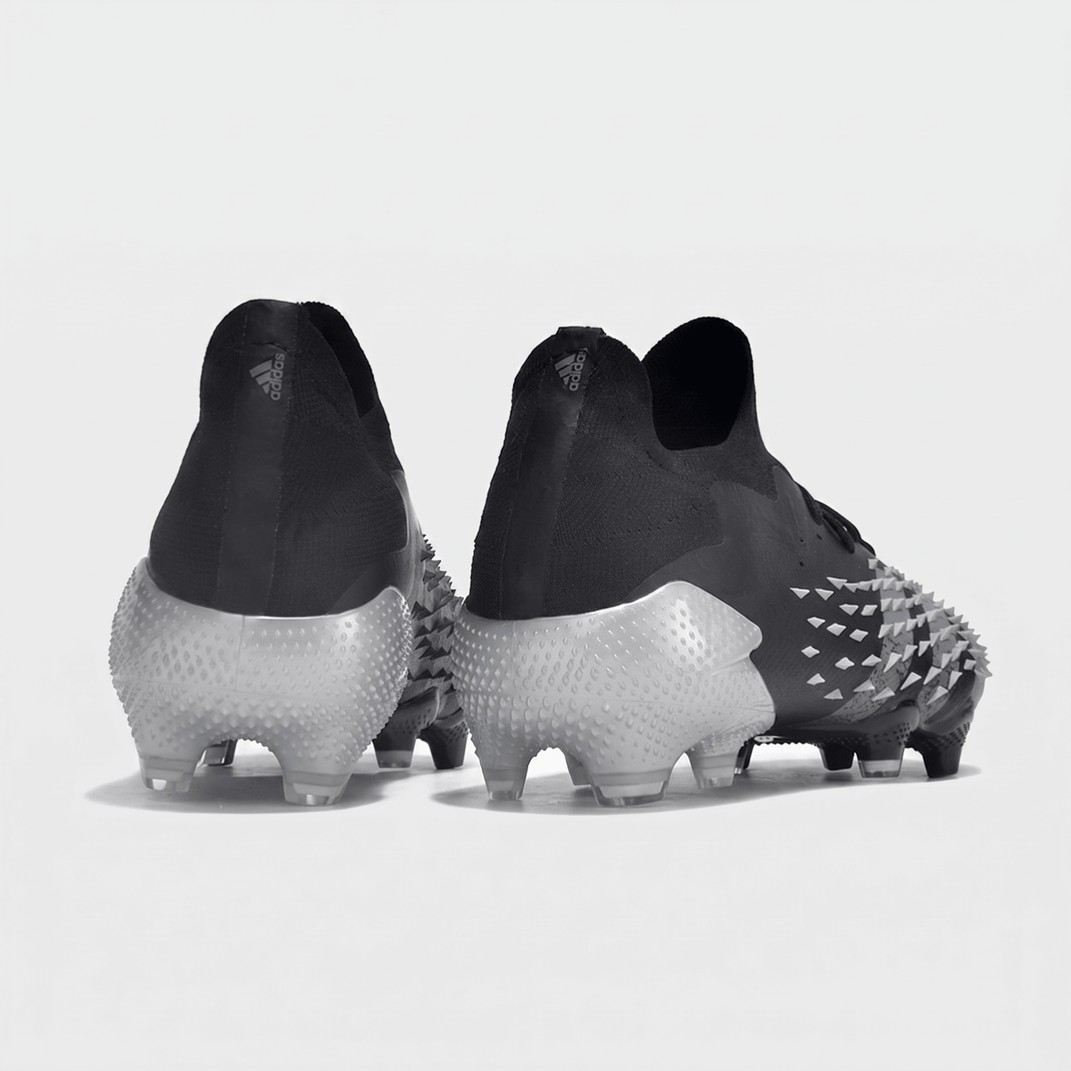 Predator Freak.1 Low FG Core Black / Carbon / Iron Metallic