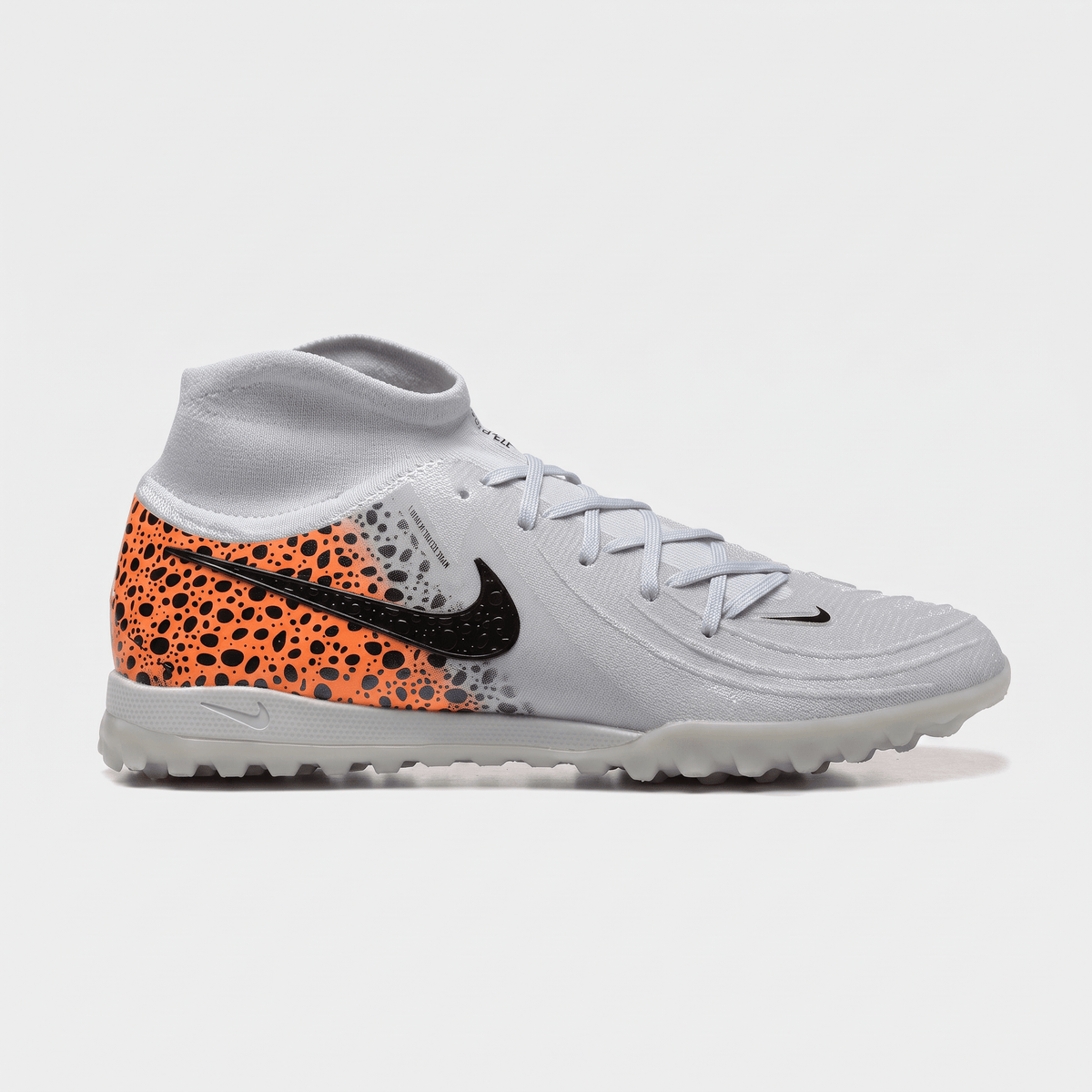 Phantom Luna 2 Academy TF White / Black / Total Orange
