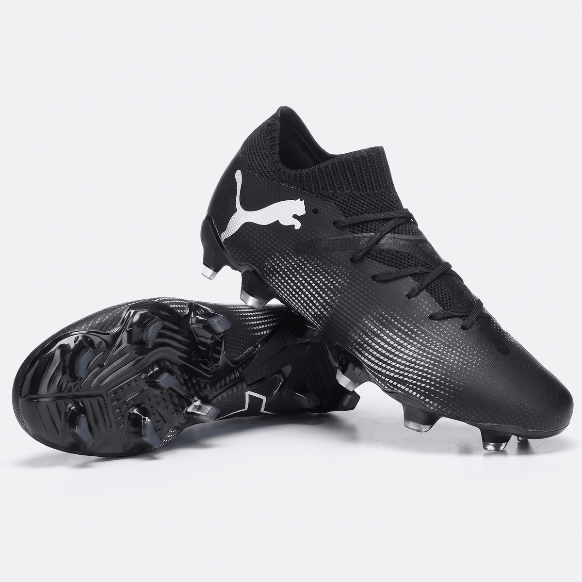 Future 7 Ultimate FG/AG Black / White