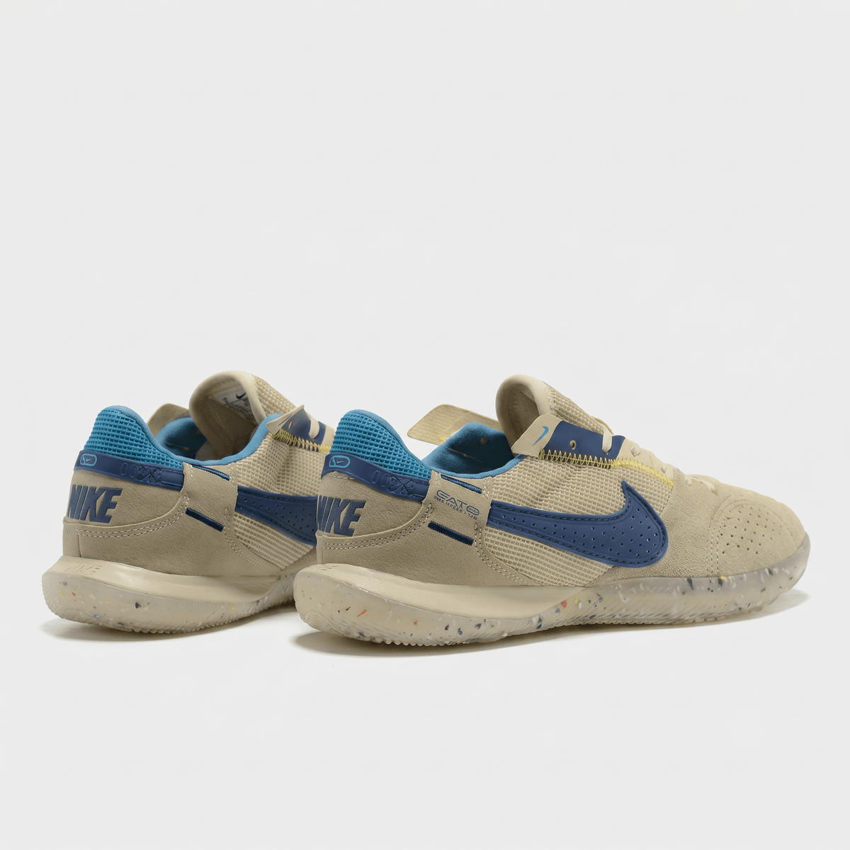 Streetgato IC Coconut Milk / Deep Royal Blue / University Gold