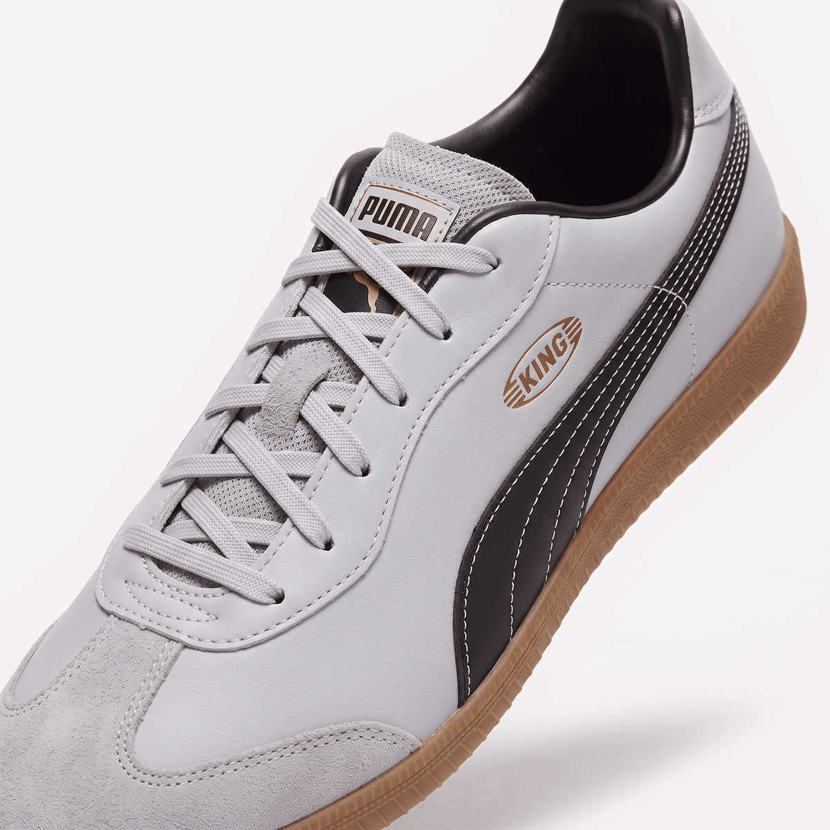 King 21 IT Grey Fog / Black / Team Gold / Gum