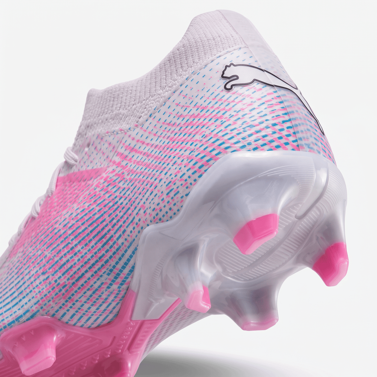 Future 7 Ultimate FG/AG White / Black / Poison Pink