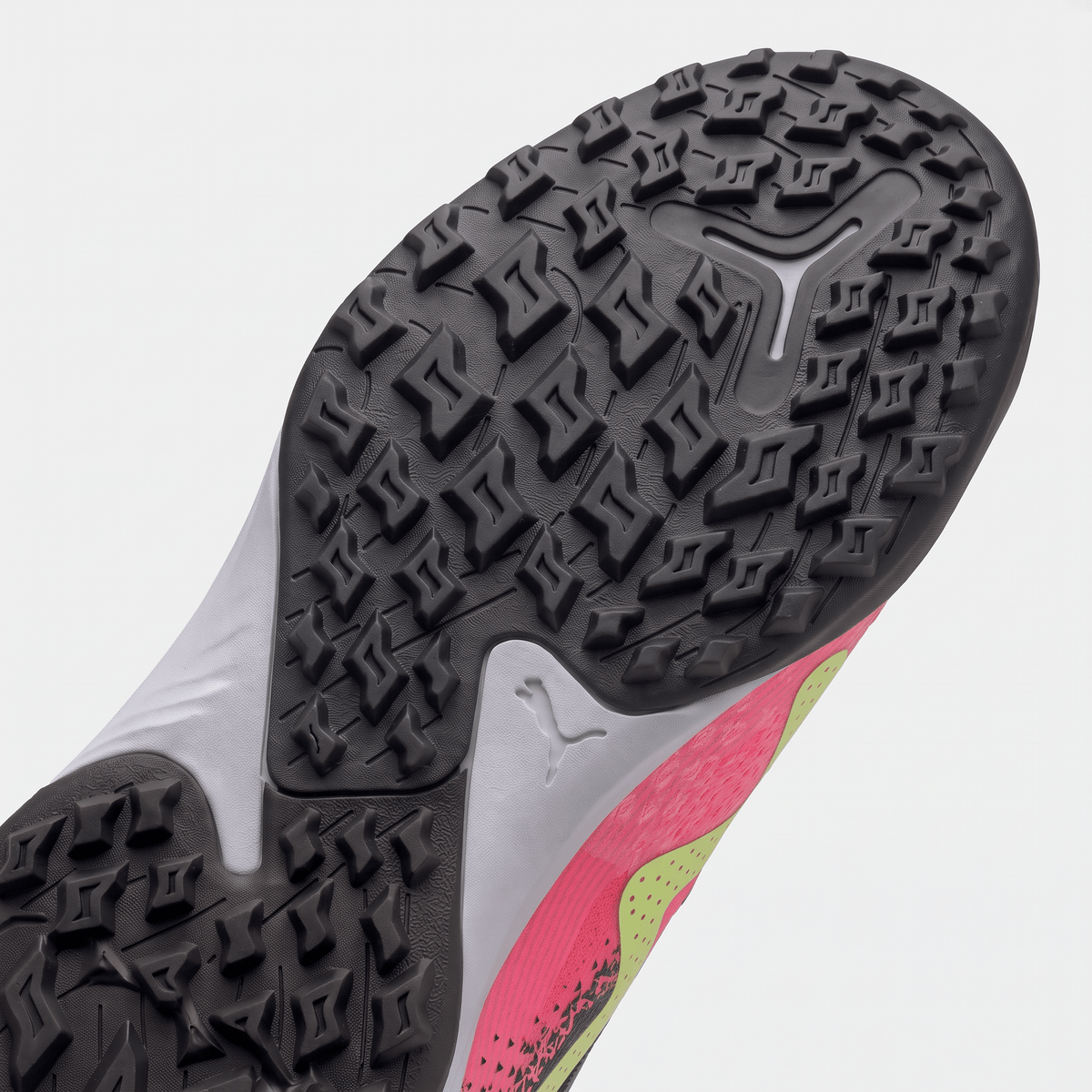 Future Ultimate Cage Turf White / Black / Fire Orchid