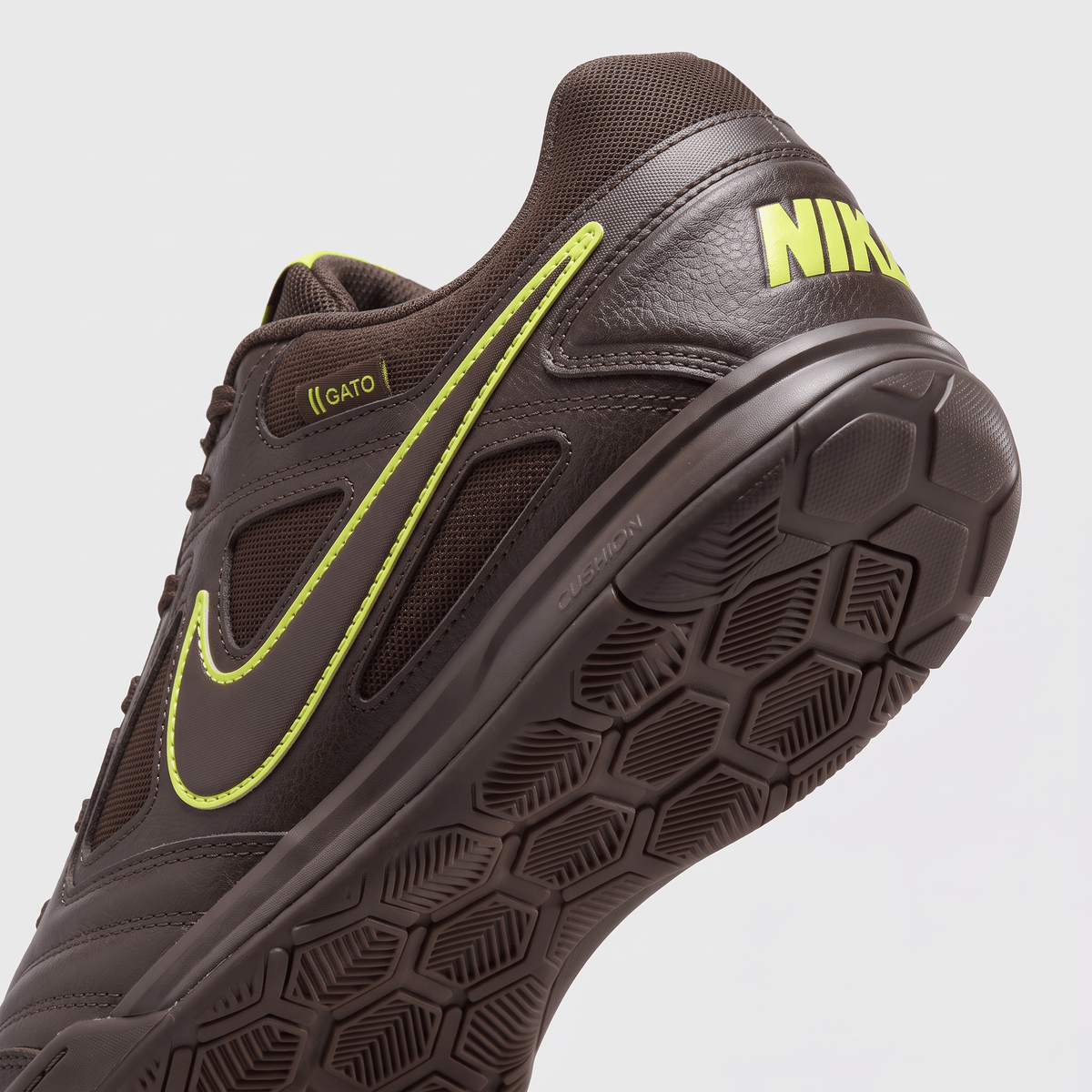 Streetgato Baroque Brown / Opti Yellow / White