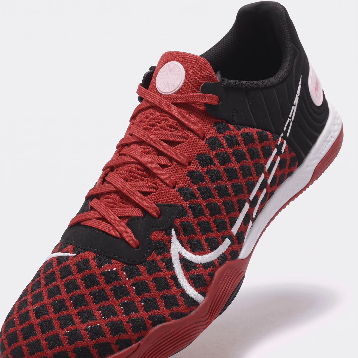 Gato Black / University Red / White / Pink Foam