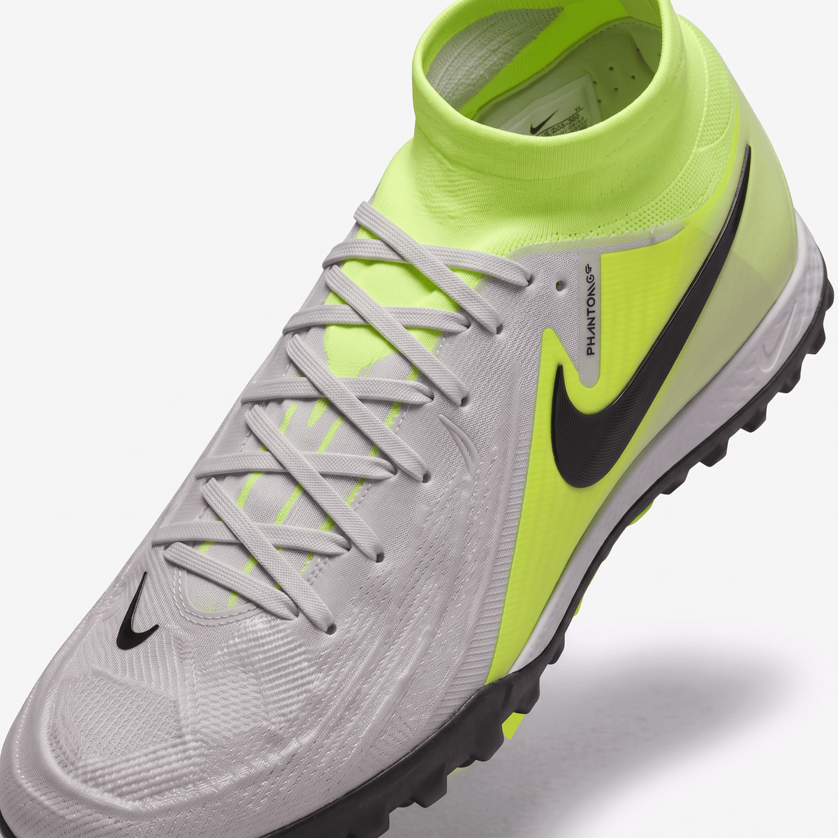 Phantom Luna 2 Academy TF White / Black / Volt