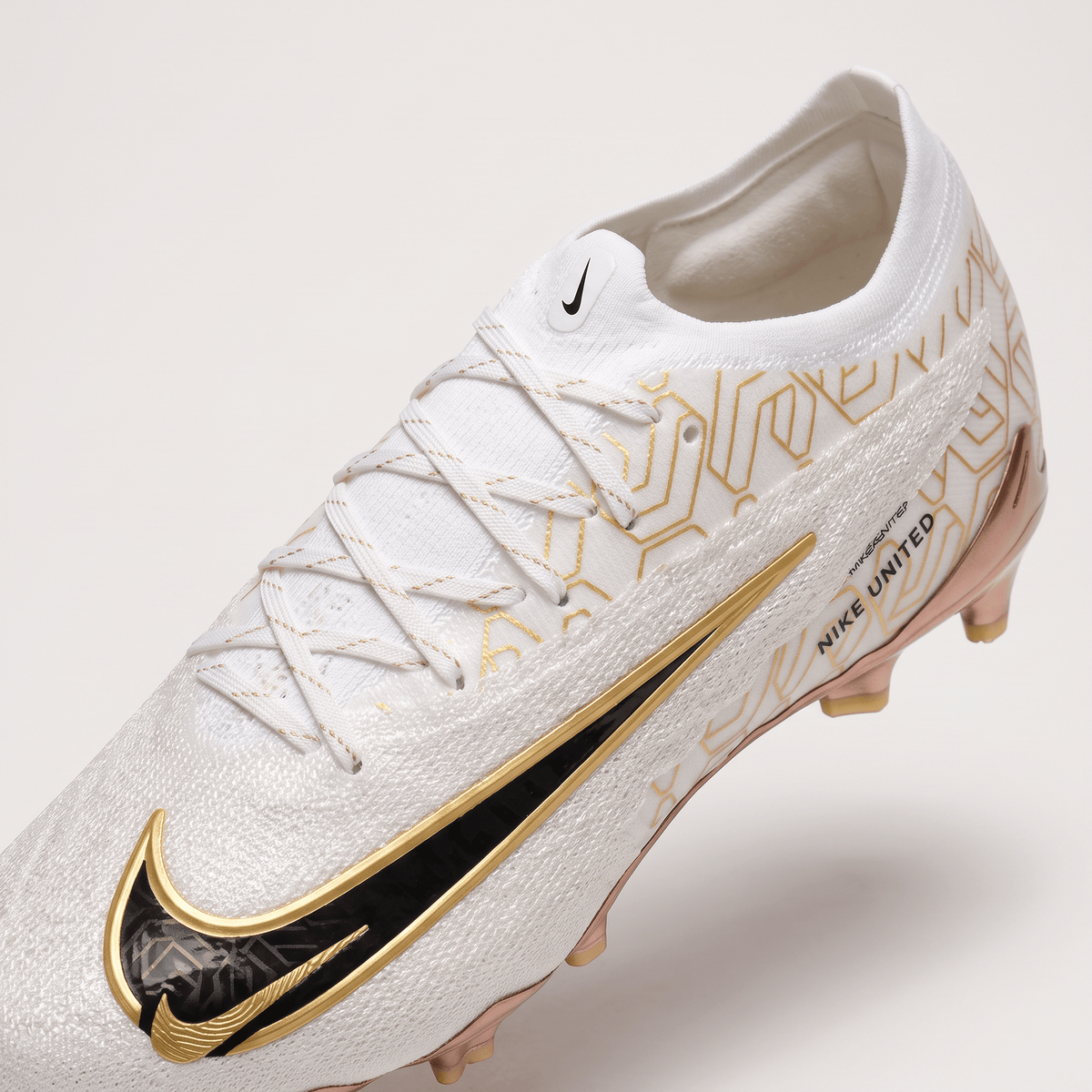 React Phantom GX FG White / Gold / Black