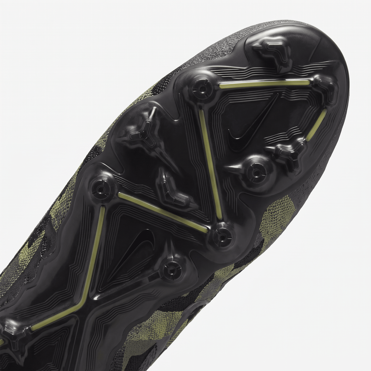 React Phantom GX FG Black / Camo / Green Strike