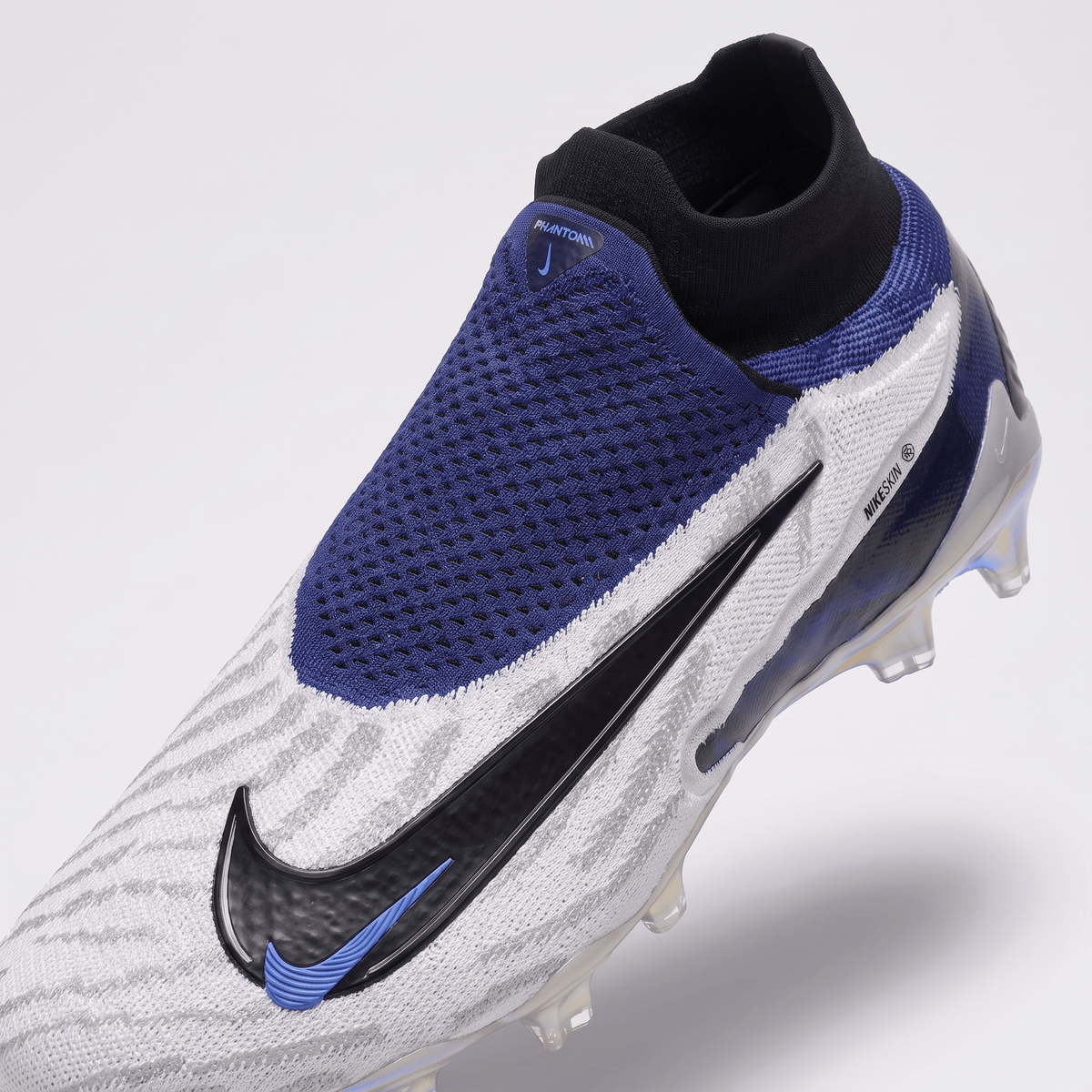 Phantom GX Pro FG White / Black / Hyper Royal / Metallic Silver