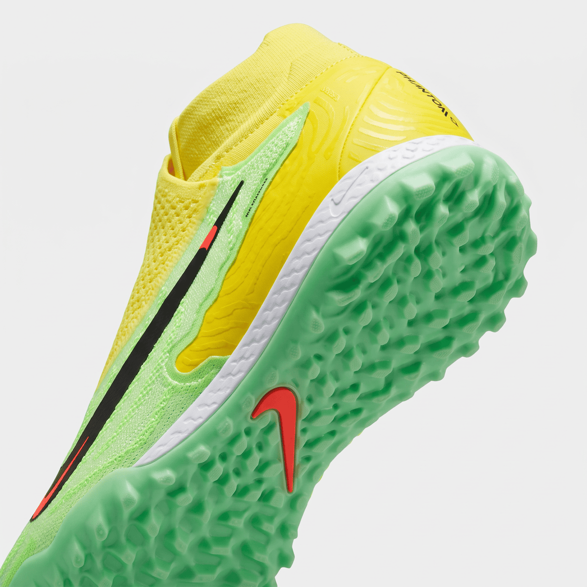 React Phantom GX Pro TF Barely Green / Black / Lime Blast