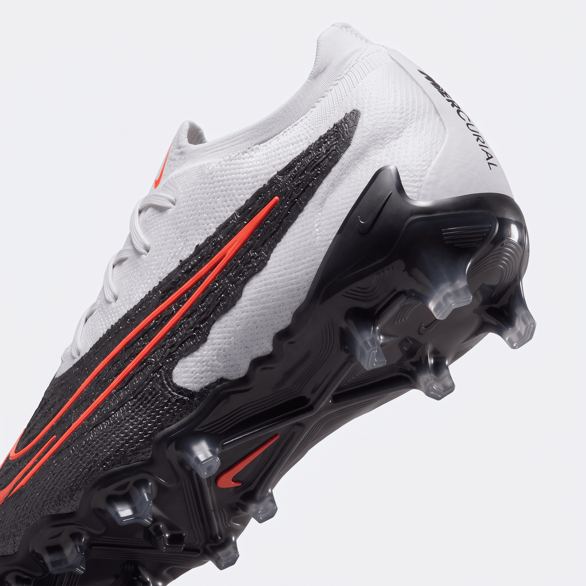 Phantom GX FG Black / Chrome / Hyper Crimson