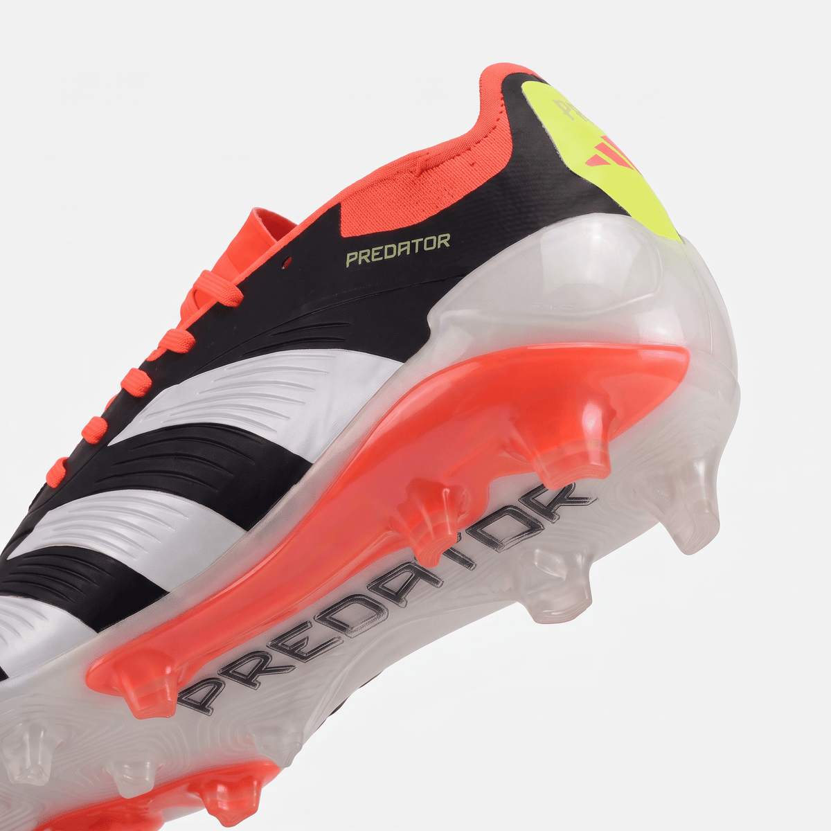 Predator 24 FG Core Black / White / Beam Orange