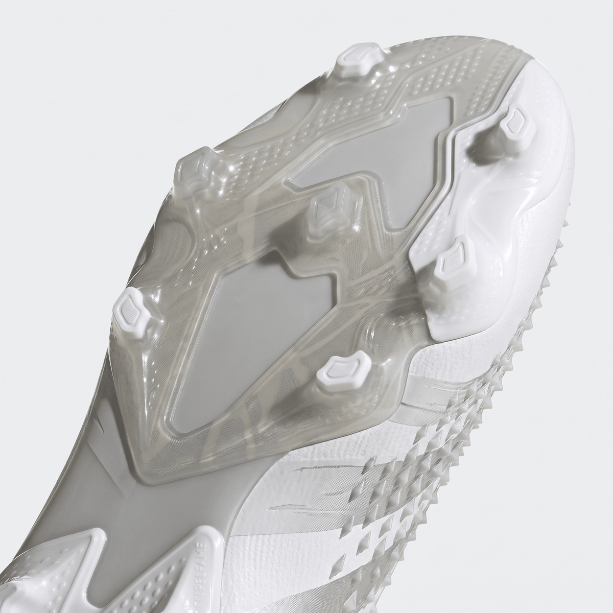 Predator 24 FG Cloud White / White / Crystal White