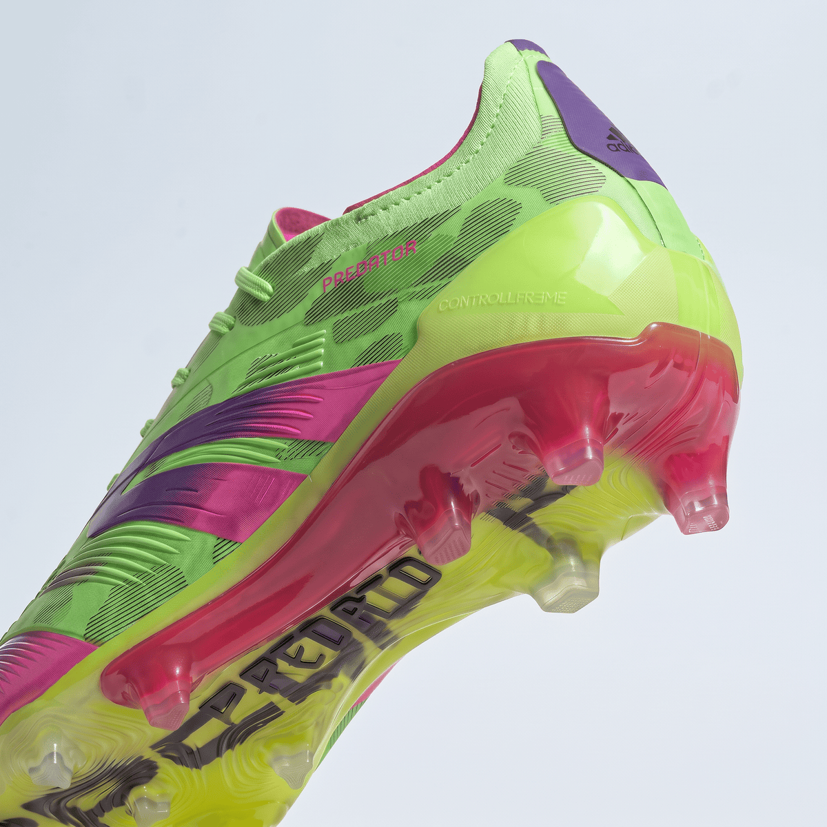 Predator Laceless FG Lucid Lemon / Pink Glow / Core Black