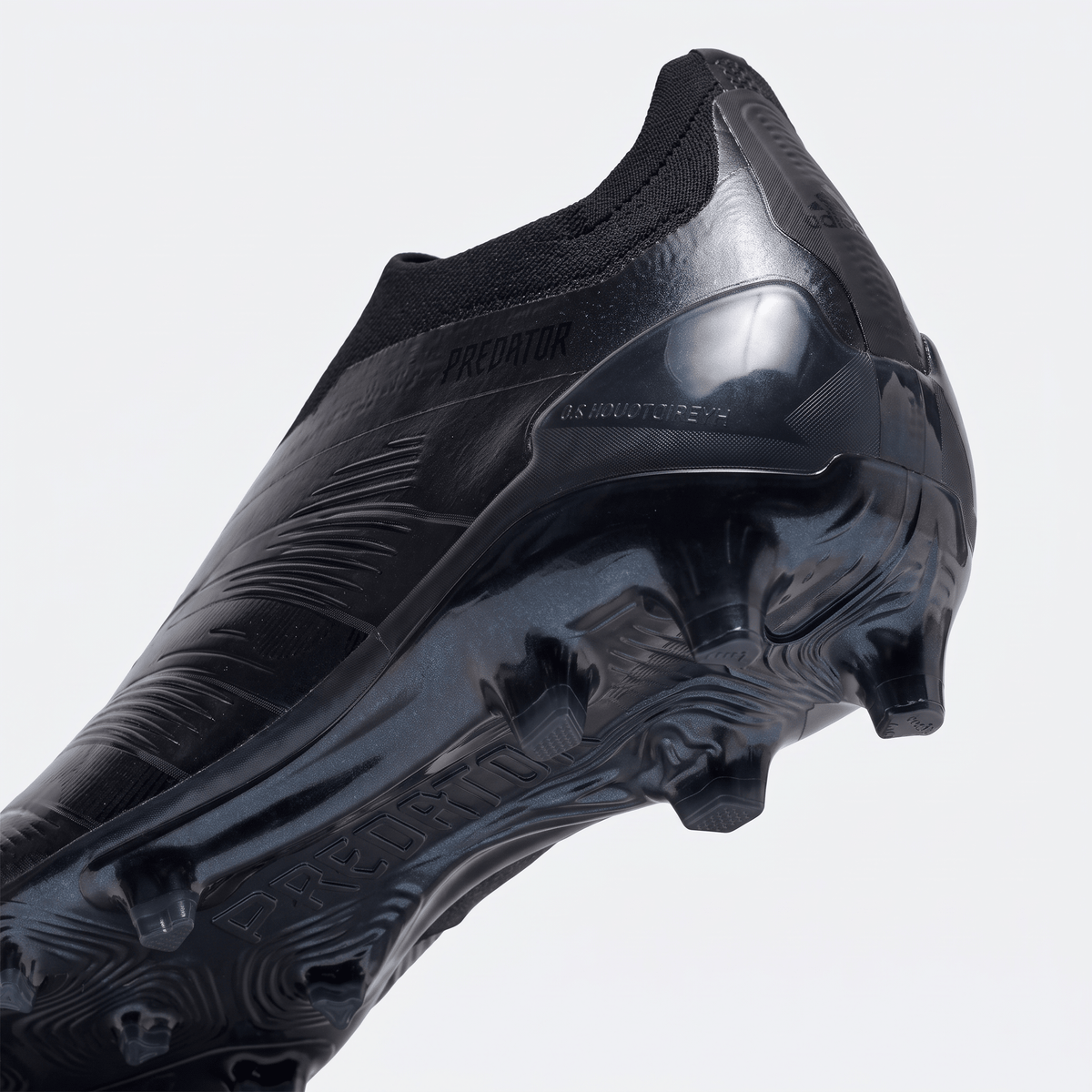 Predator Laceless FG Core Black / Core Black / Core Black