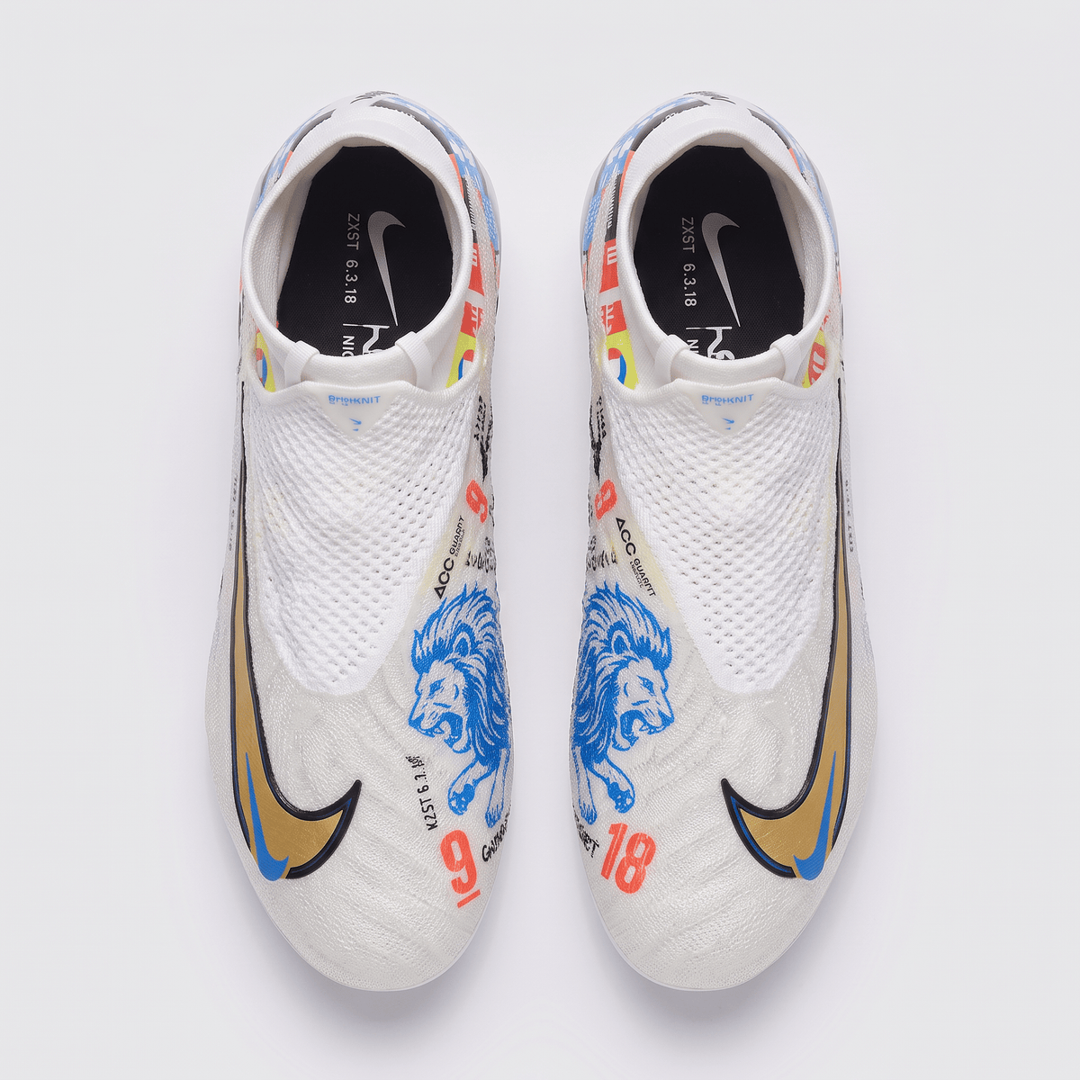 Phantom GX FG White / Metallic Gold Coin / Black / Multi-Color