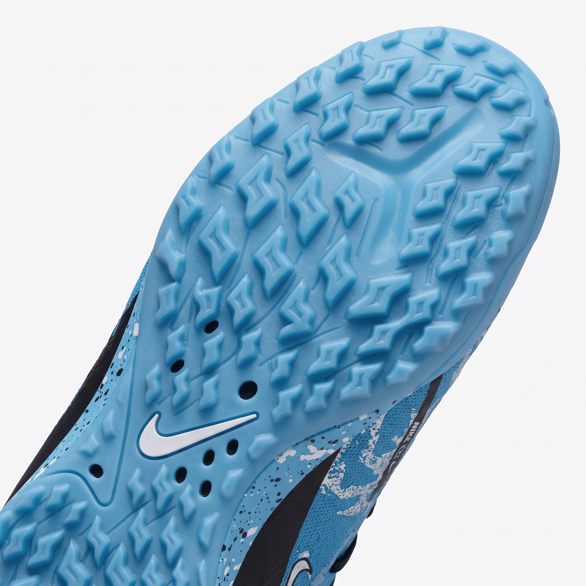 Gripknit Phantom GX TF Baltic Blue / Pink Blast / White / Black