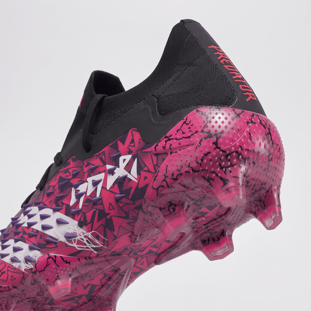 Predator Freak.1 Low FG Core Black / Cloud White / Shock Pink / Purple Rush