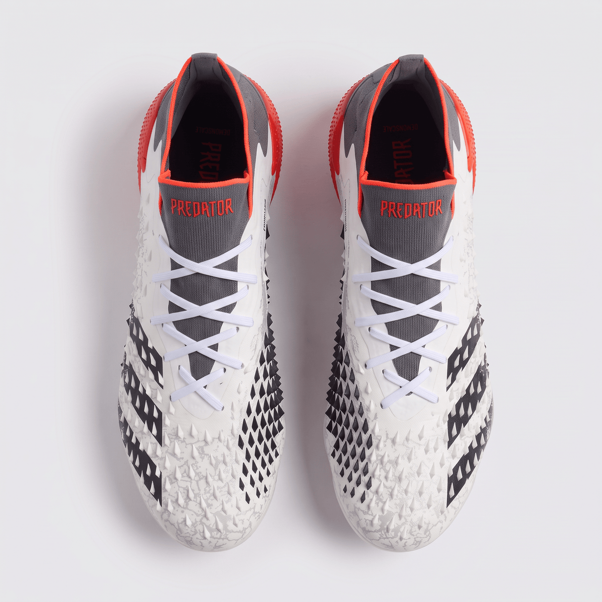 Predator Freak.1 FG Footwear White / Core Black / Gold Metallic