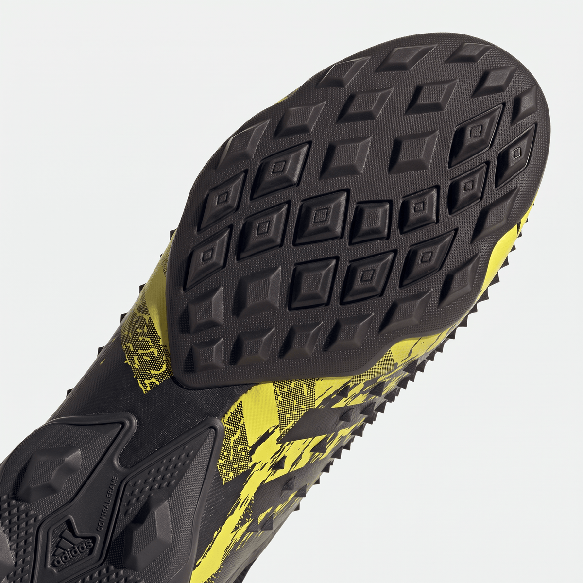 Predator Freak+ TF Core Black / Silver Metallic / Bright Yellow