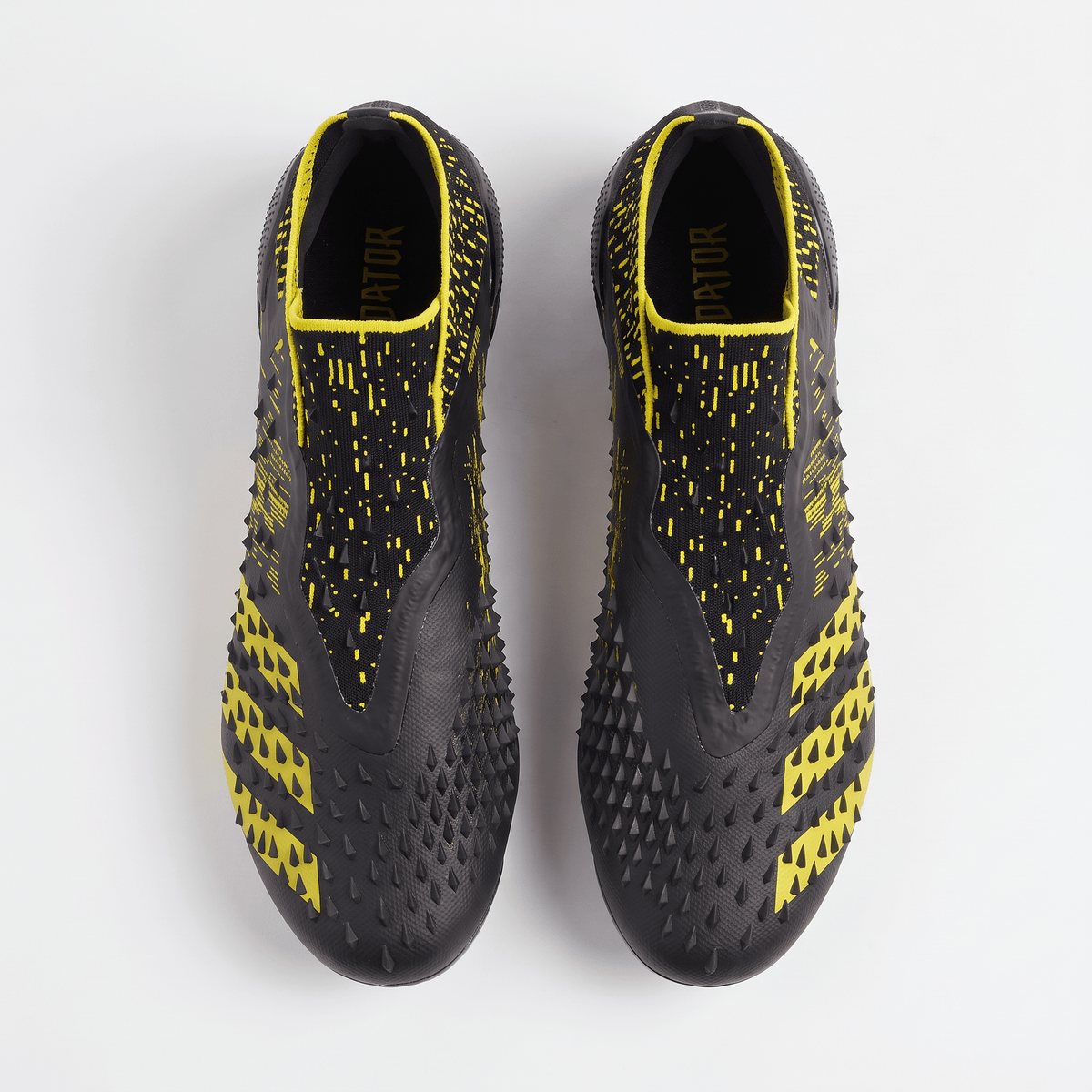 Predator Freak+ FG Core Black / Team Solar Yellow