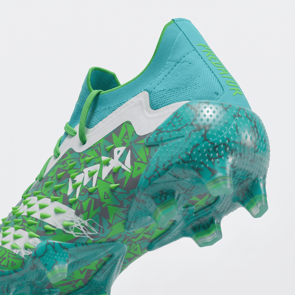 Predator Freak.1 FG Footwear White / Signal Green / Sub Green / Core Black