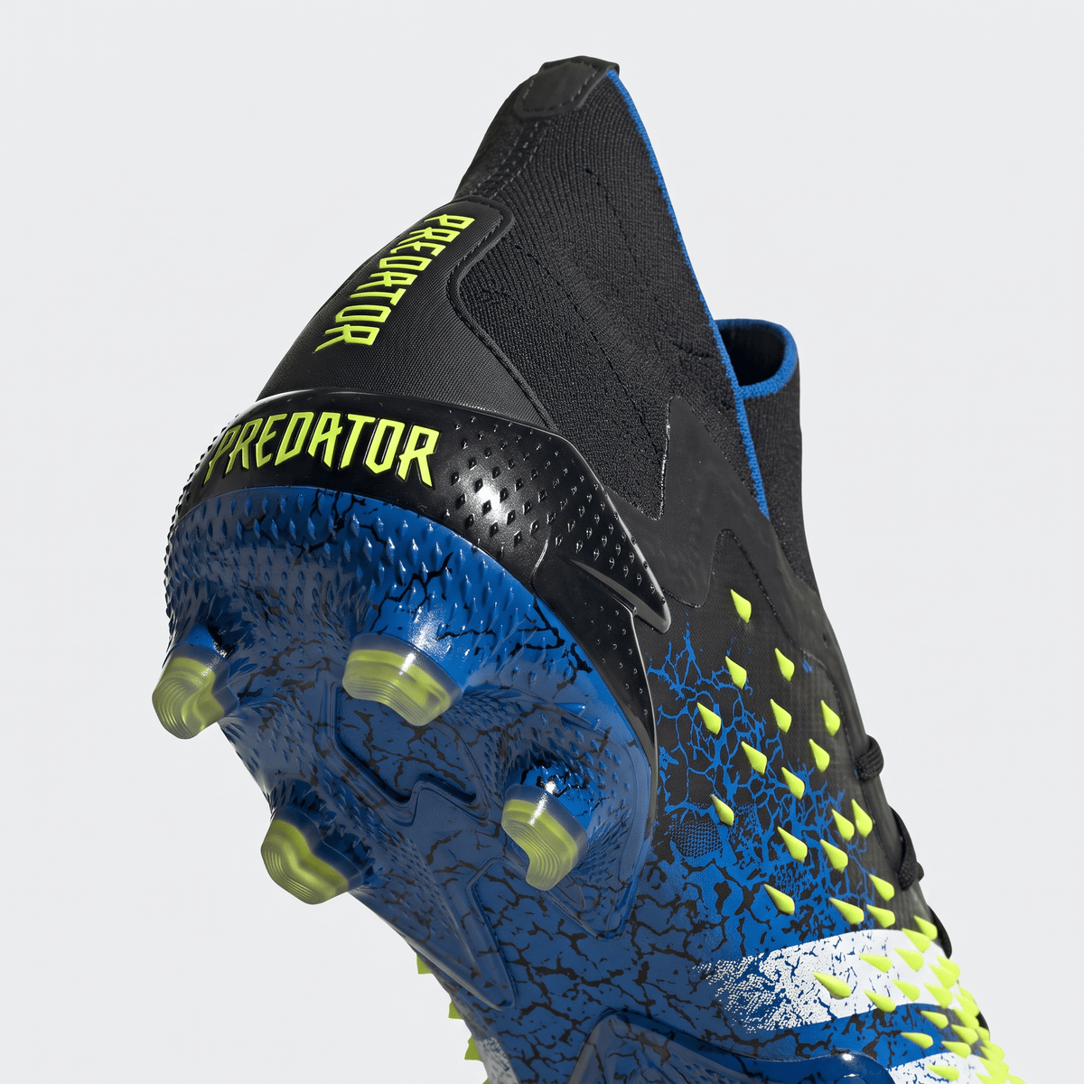 Predator Freak.1 FG Core Black / Cloud White / Solar Yellow