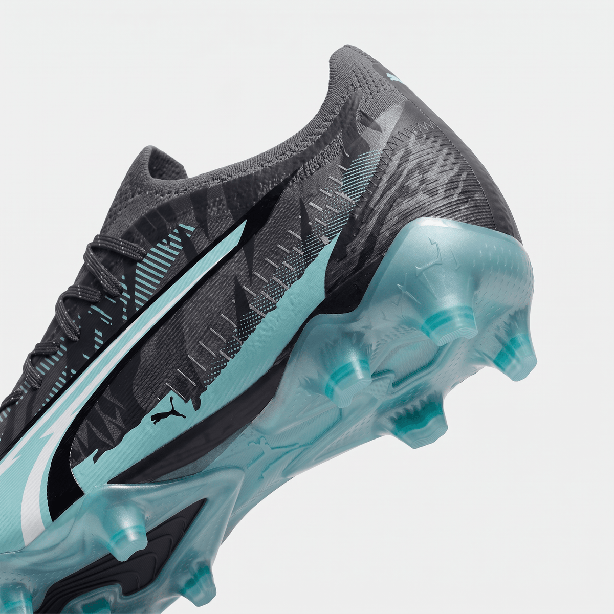 Ultra Ultimate FG/AG Strong Gray / White / Elektro Aqua