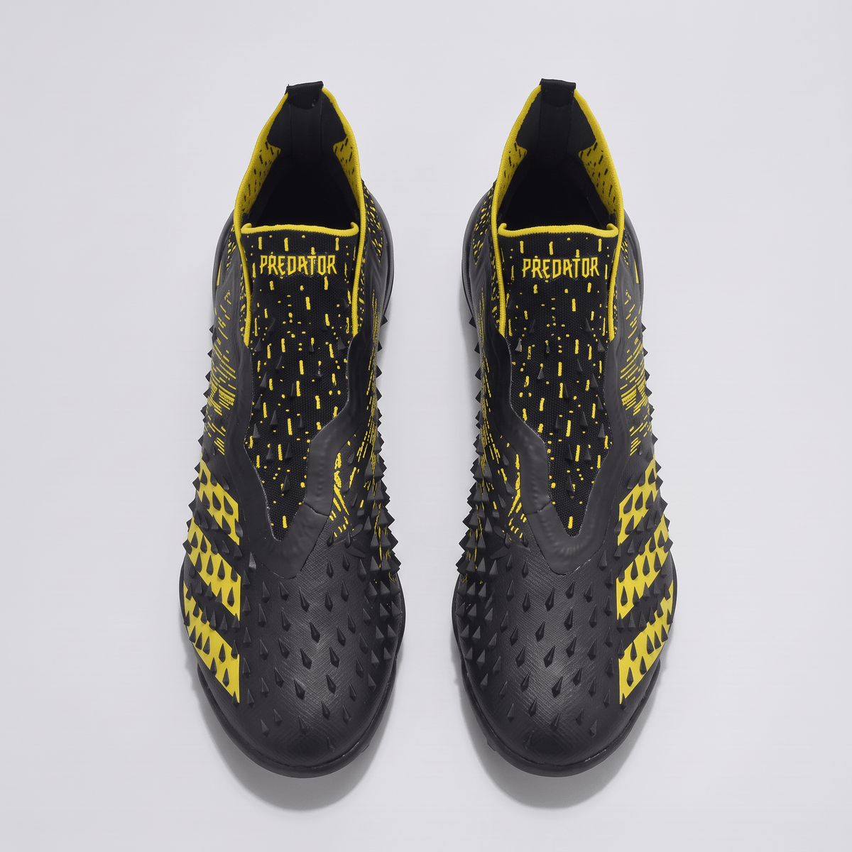 Predator Freak+ TF Core Black / Silver Metallic / Bright Yellow