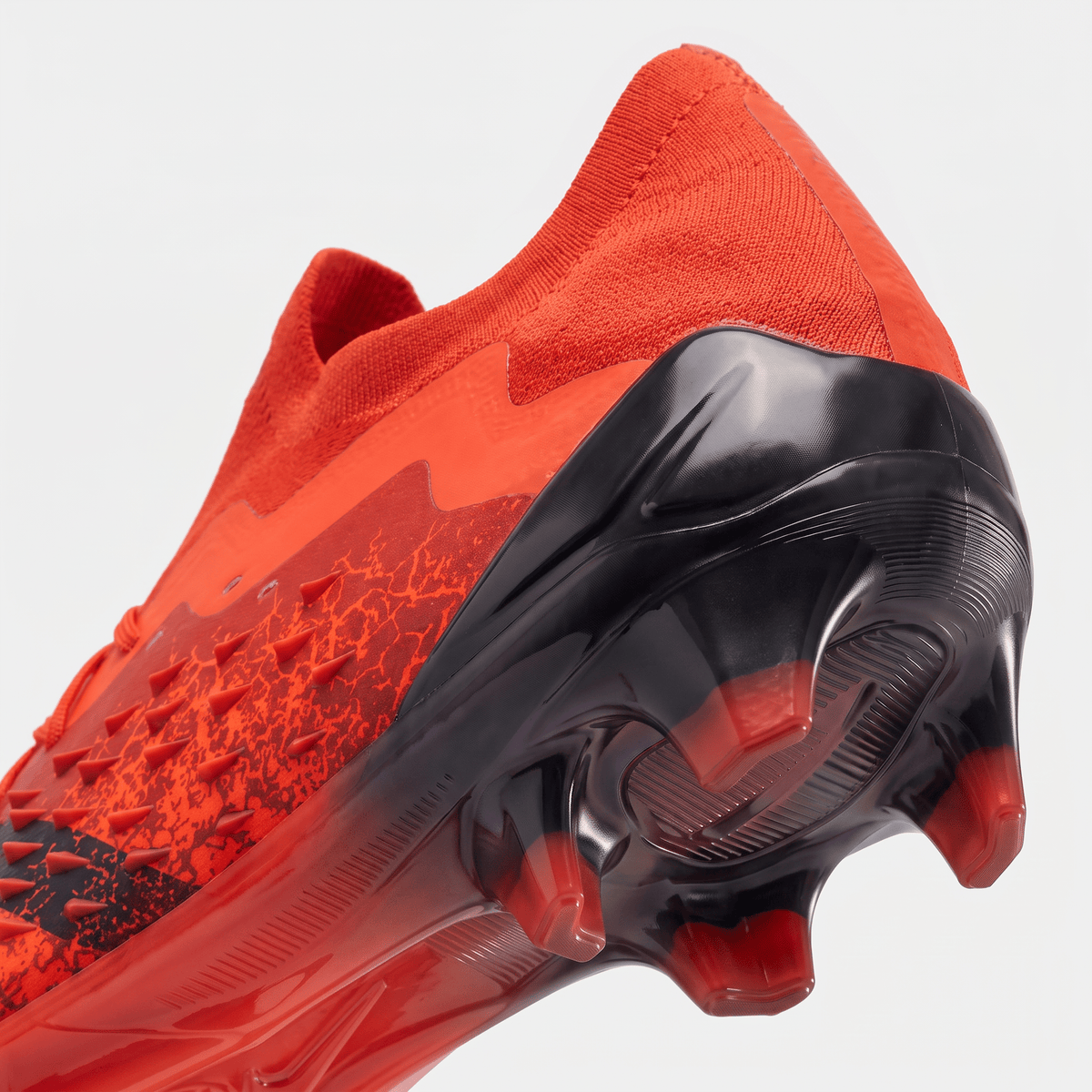 Predator Freak.1 Low FG Red / Core Black / Solar Red